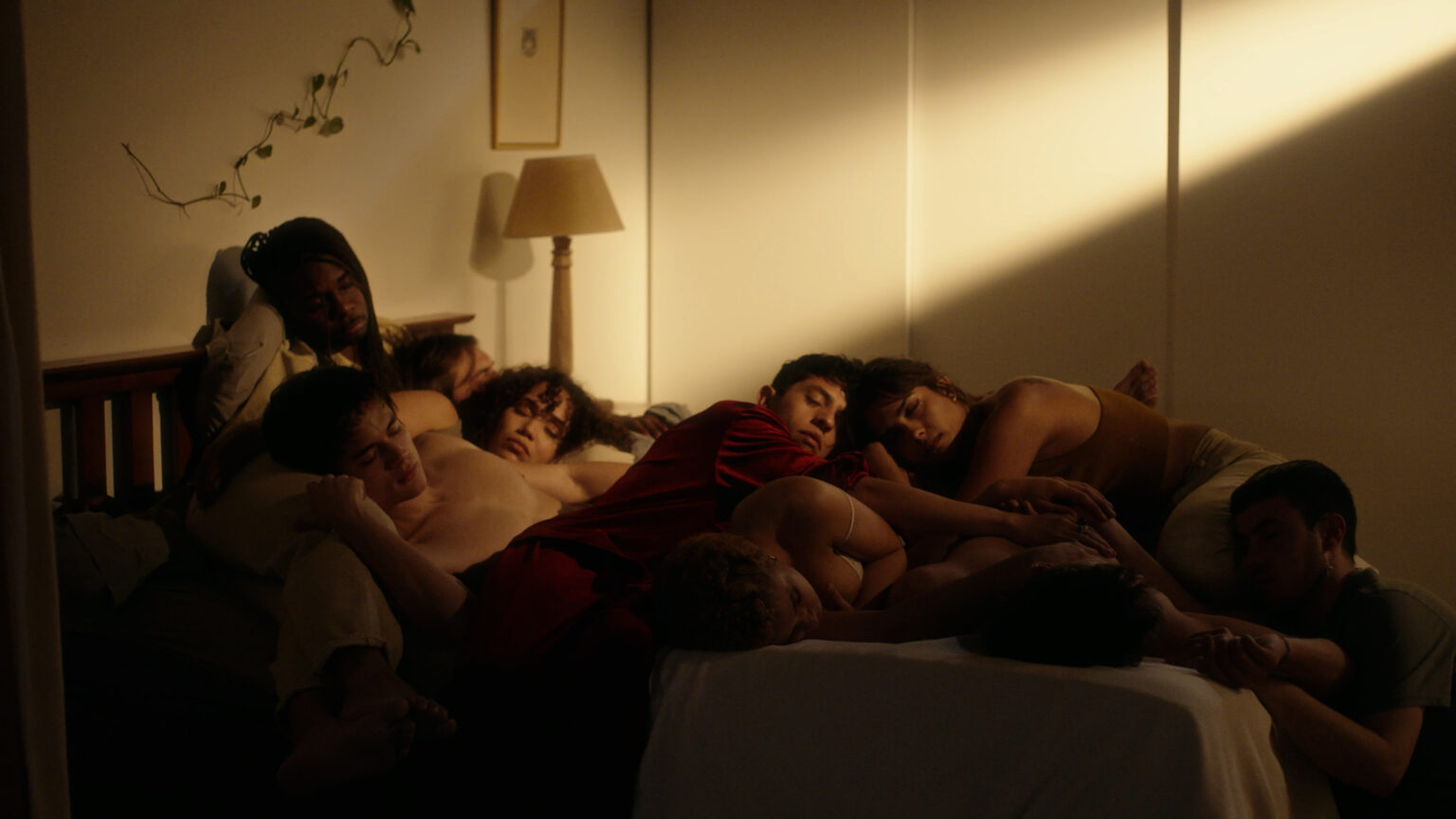soul_hoes_30cbr_4k.00_04_06_22.Still003